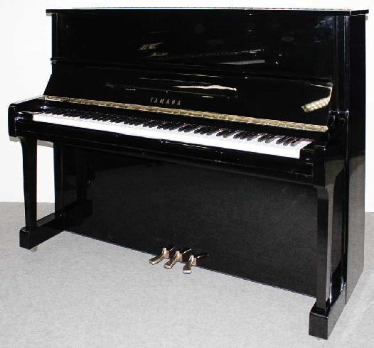 Klavier-Yamaha-U100-schwarz-5546764-1-a